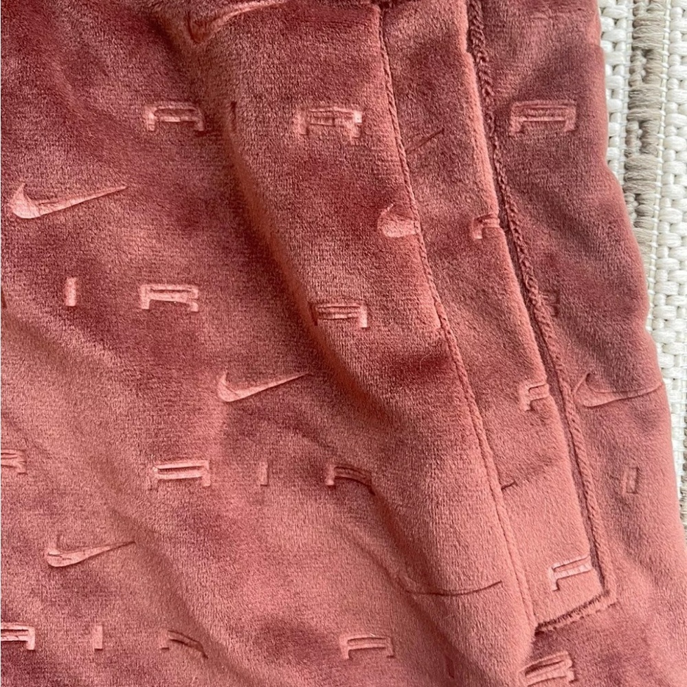 NWOT- Nike Women's Brown or Bronze Colored Velour Jacket and Short Set XXL - Picture 13 of 13